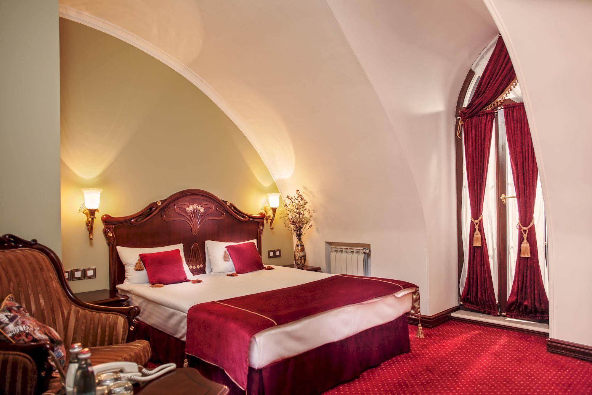 Staro Hotel Kiev Dış mekan fotoğraf