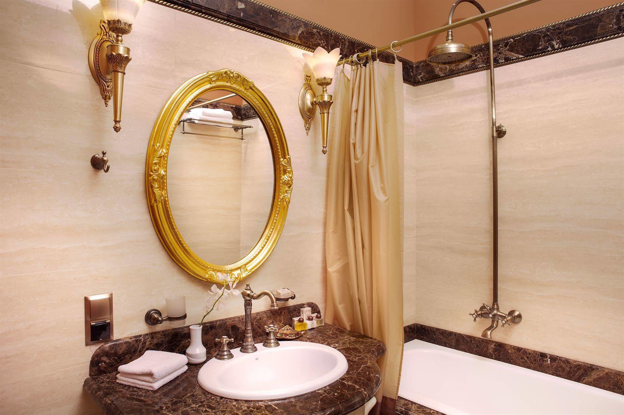 Staro Hotel Kiev Dış mekan fotoğraf
