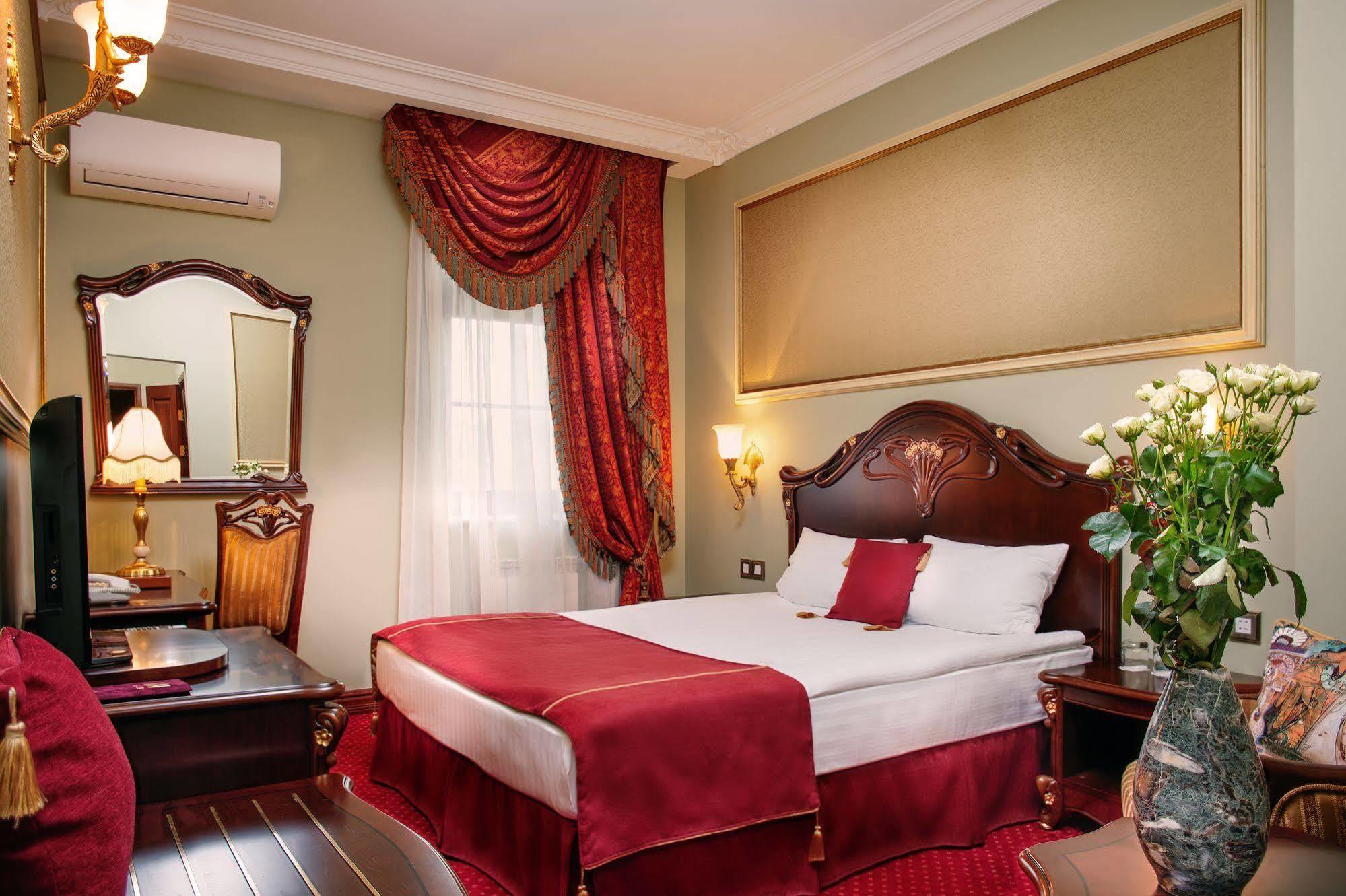 Staro Hotel Kiev Oda fotoğraf