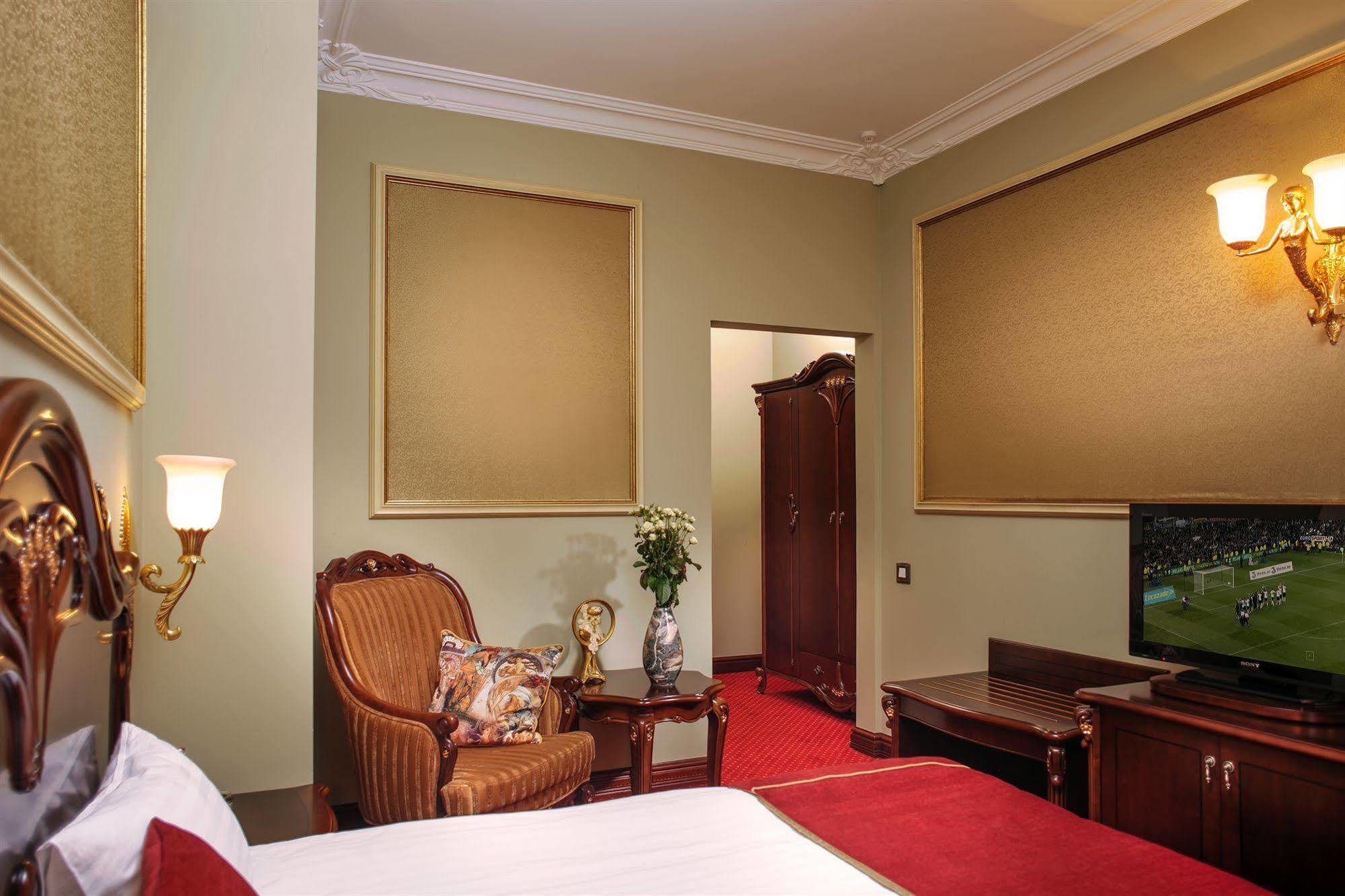 Staro Hotel Kiev Oda fotoğraf