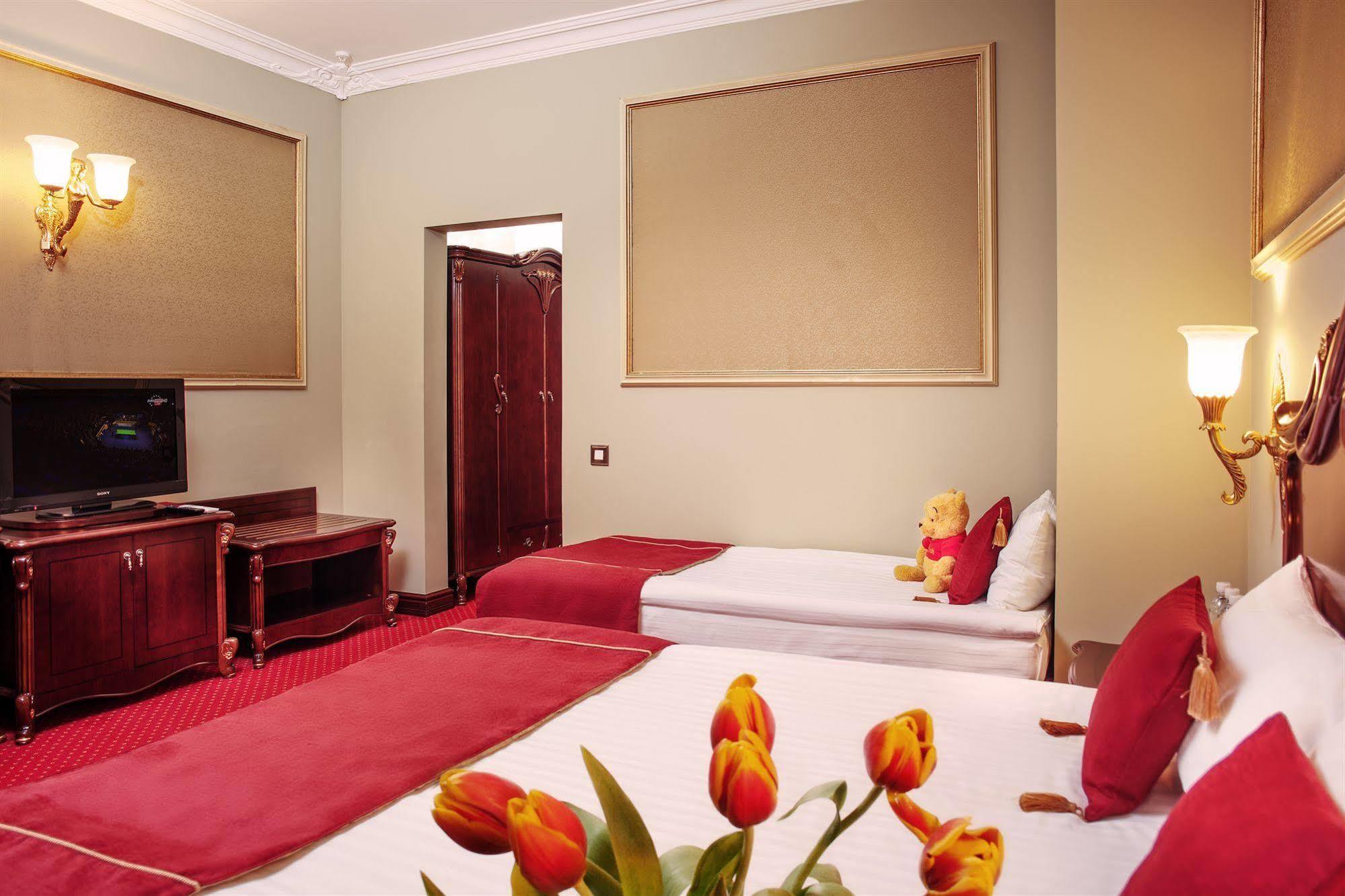Staro Hotel Kiev Dış mekan fotoğraf